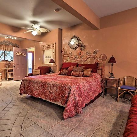 Exotic Home With Patio And Grill Walk To Canyon Lake! Exteriör bild